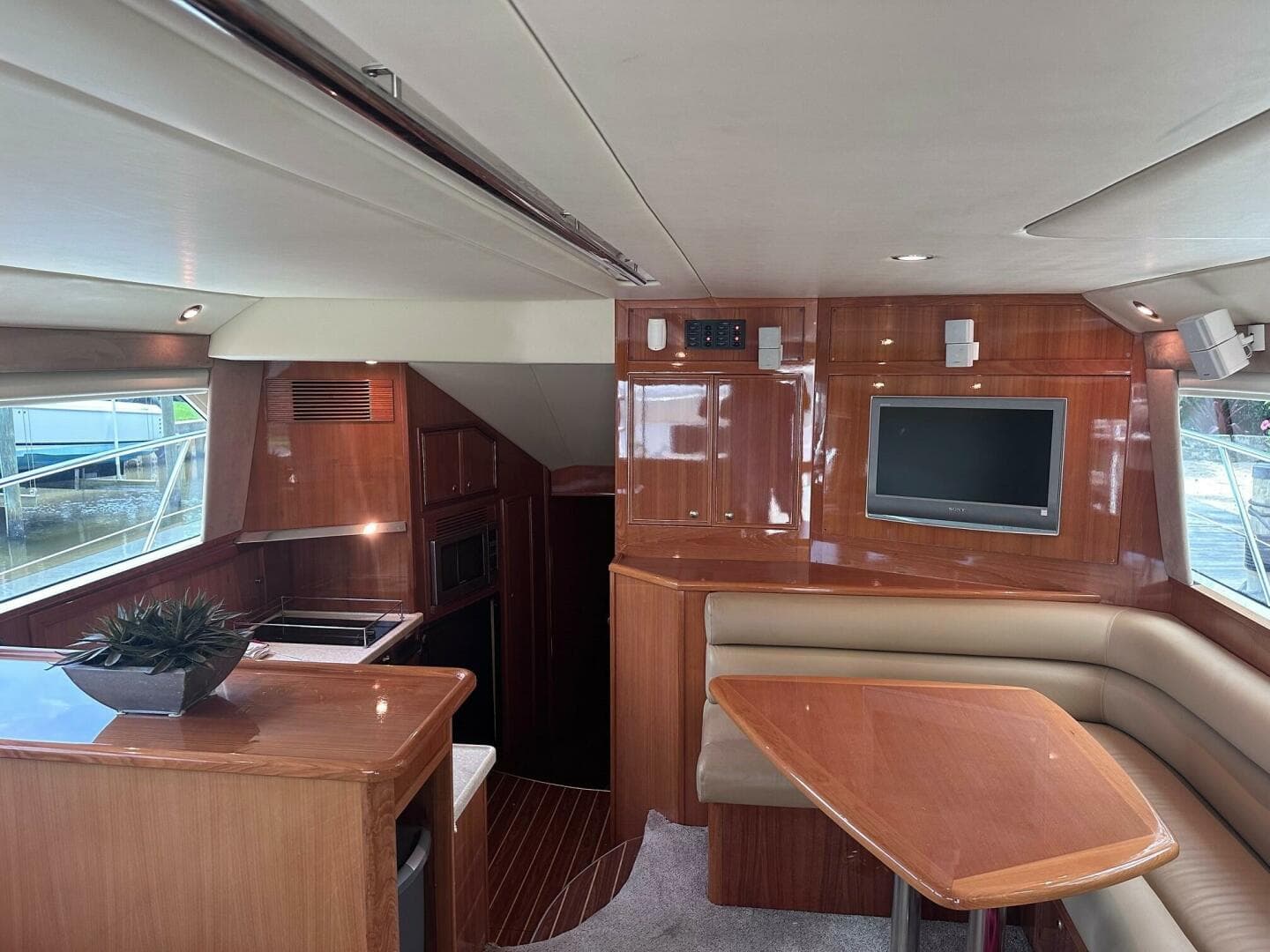 2008 Riviera — photo 15