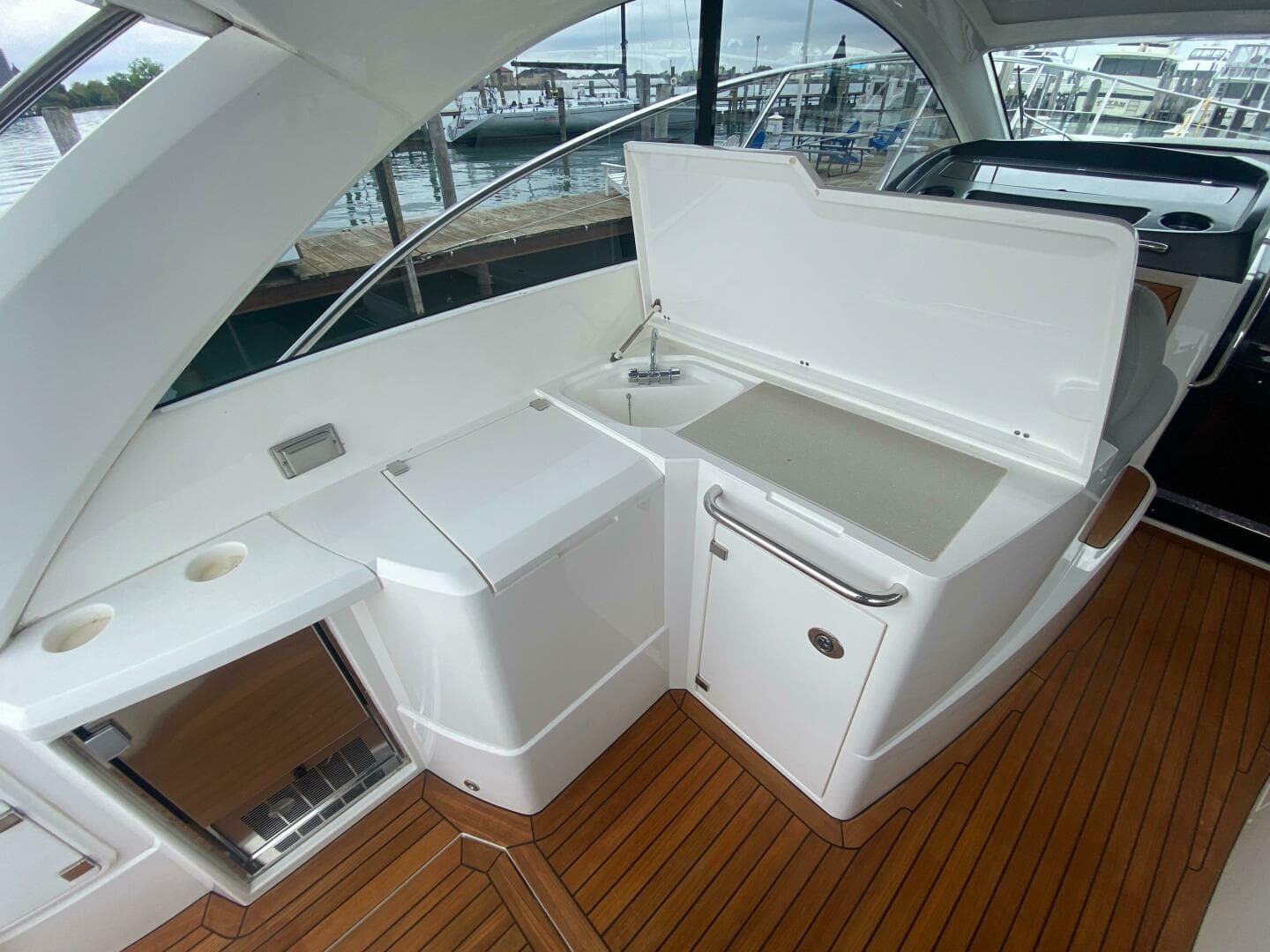 2013 Sunseeker 40 Portofino — photo 13