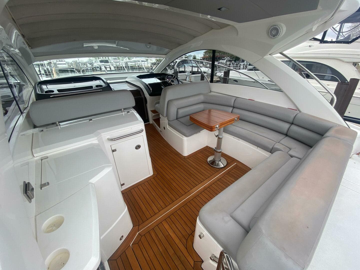 2013 Sunseeker 40 Portofino — photo 9