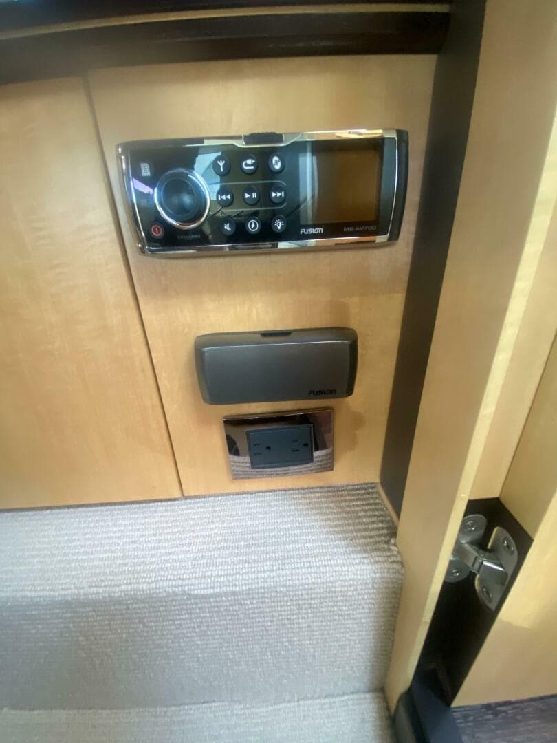 2013 Sunseeker 40 Portofino — photo 37