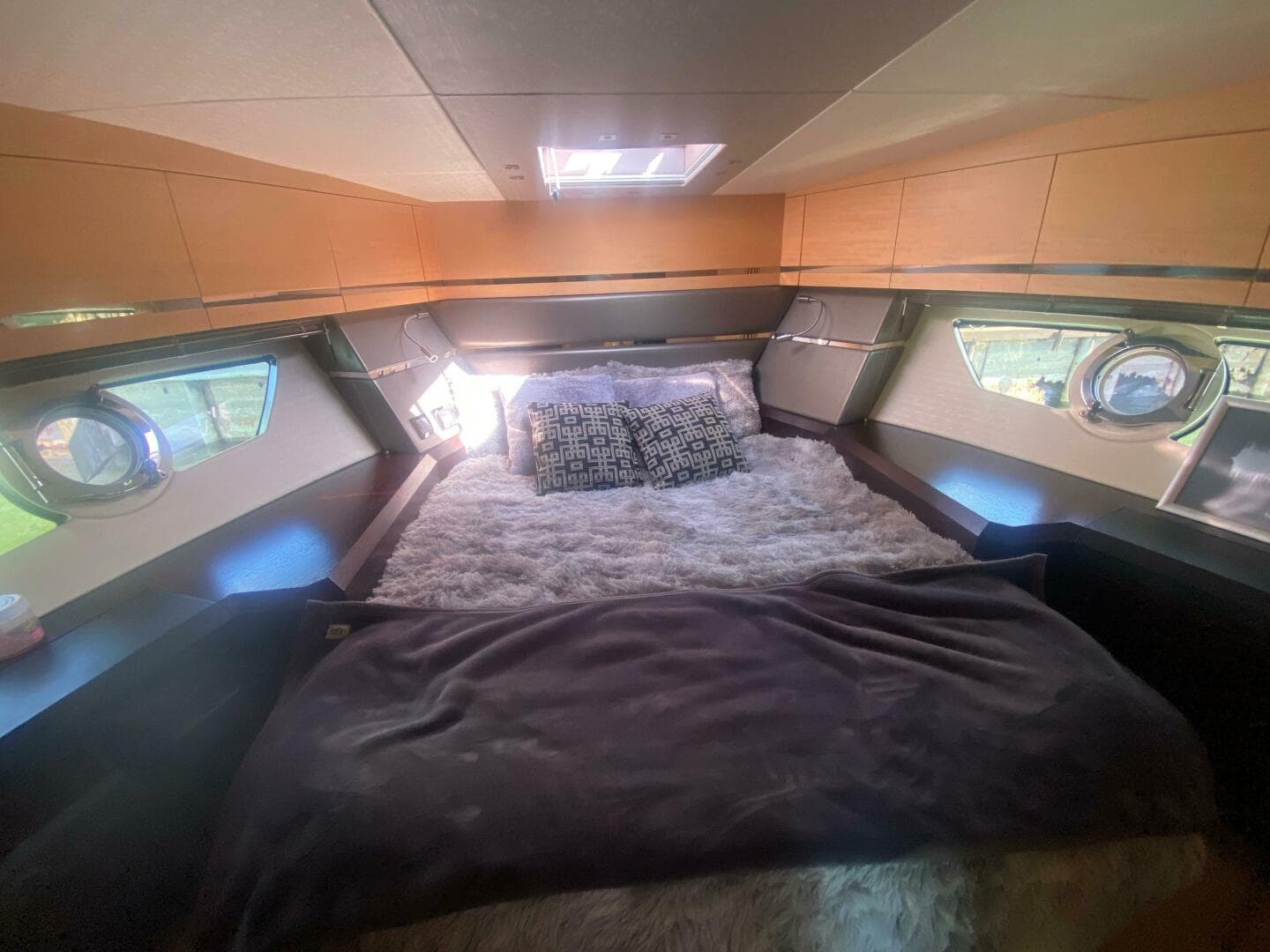 2013 Sunseeker 40 Portofino — photo 31