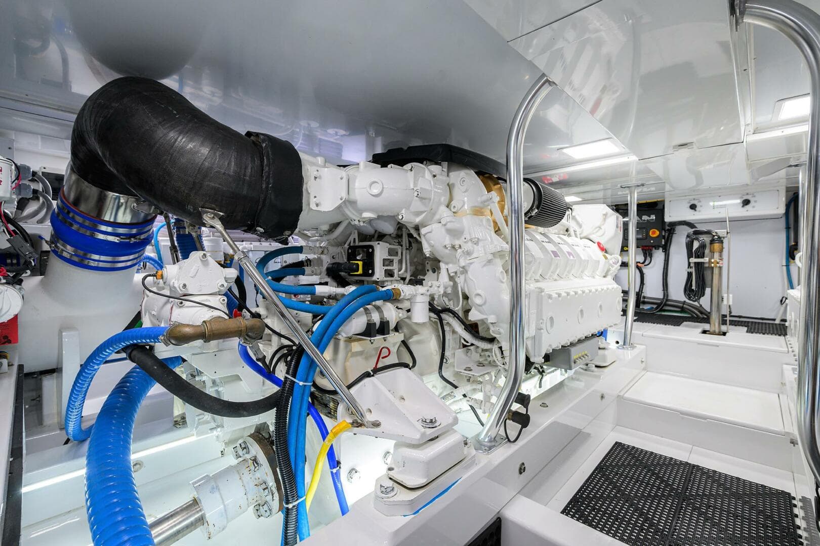 2004 Rybovich — photo 42