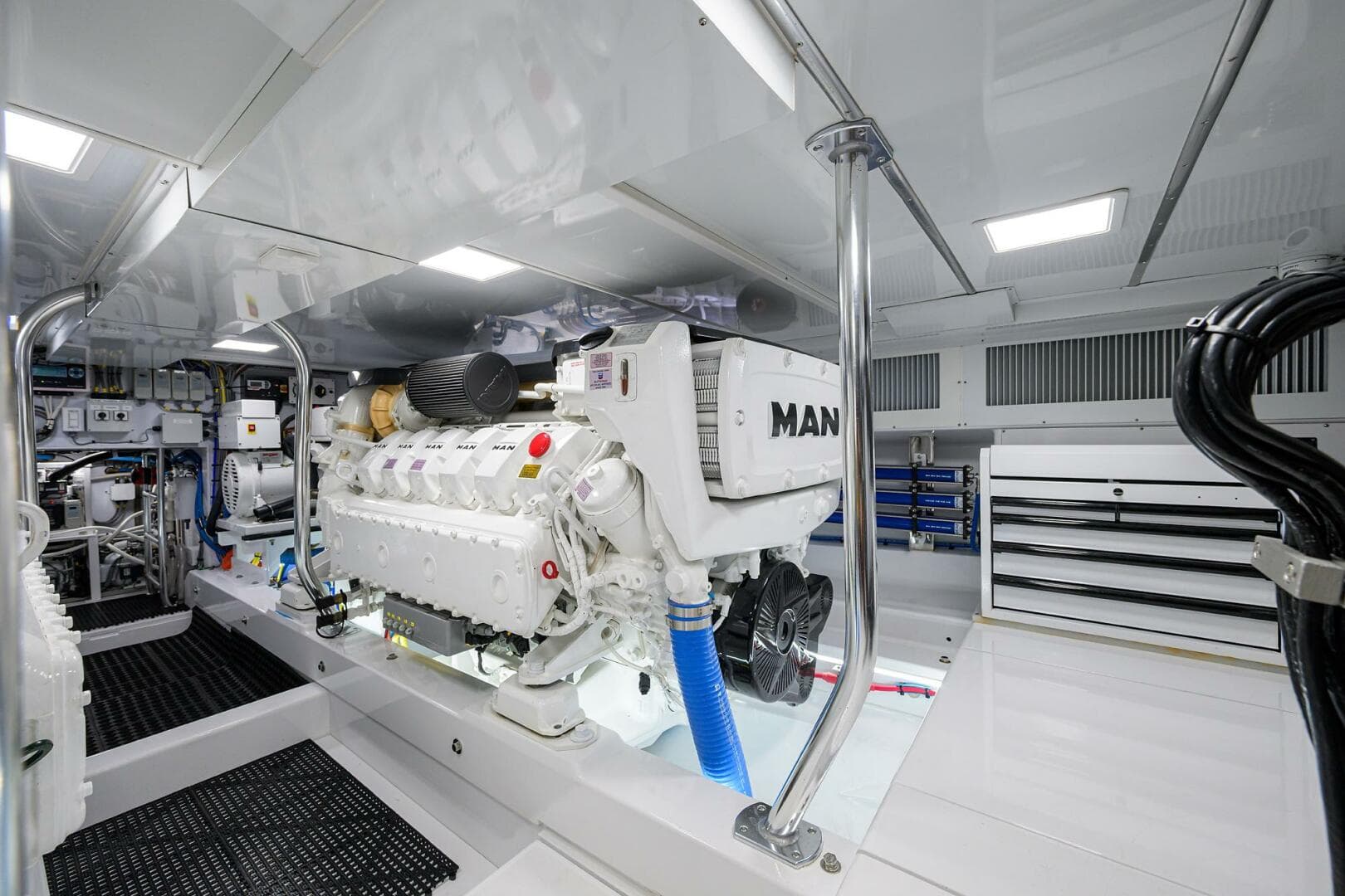 2004 Rybovich — photo 48