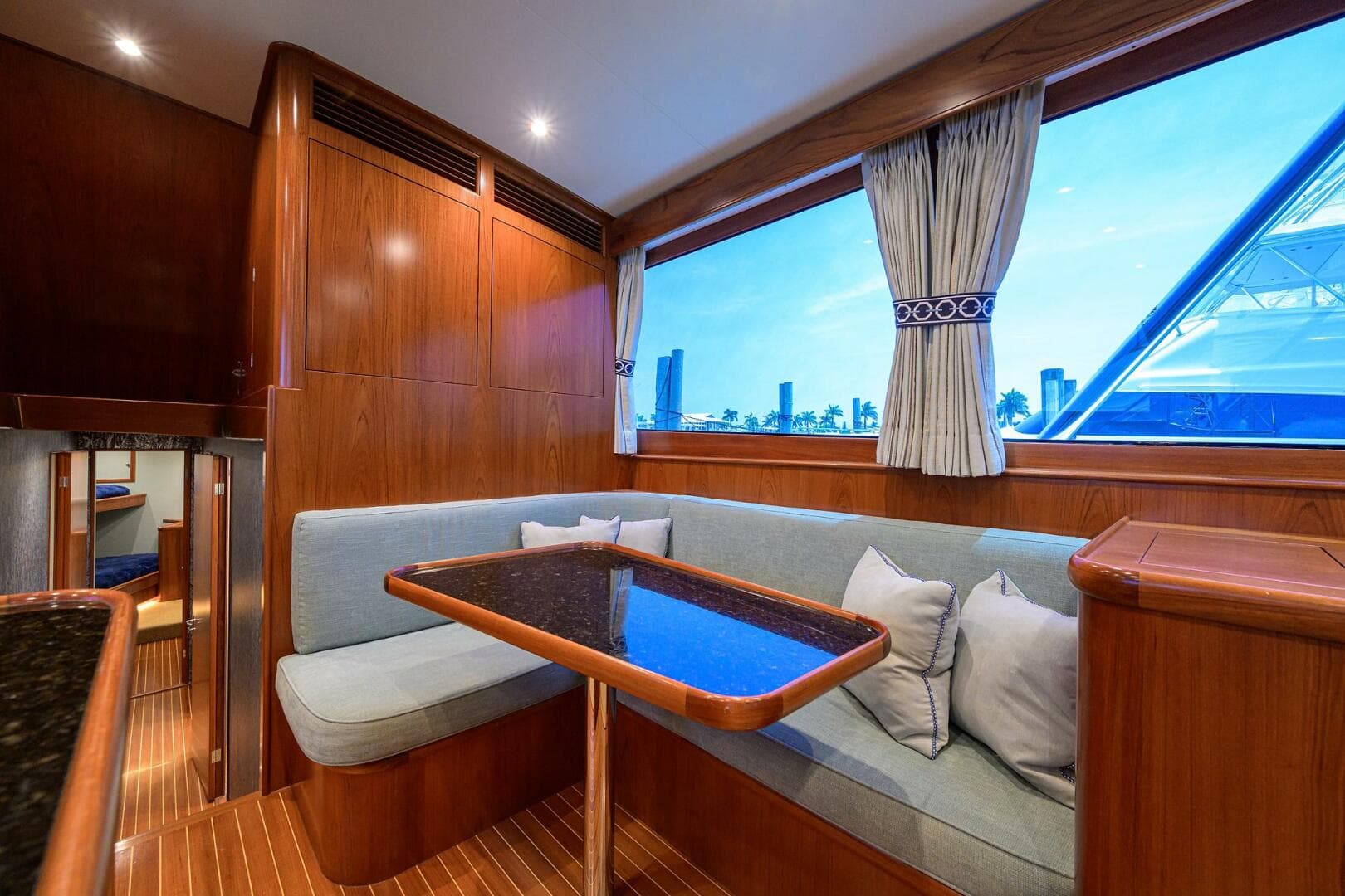 2004 Rybovich — photo 11