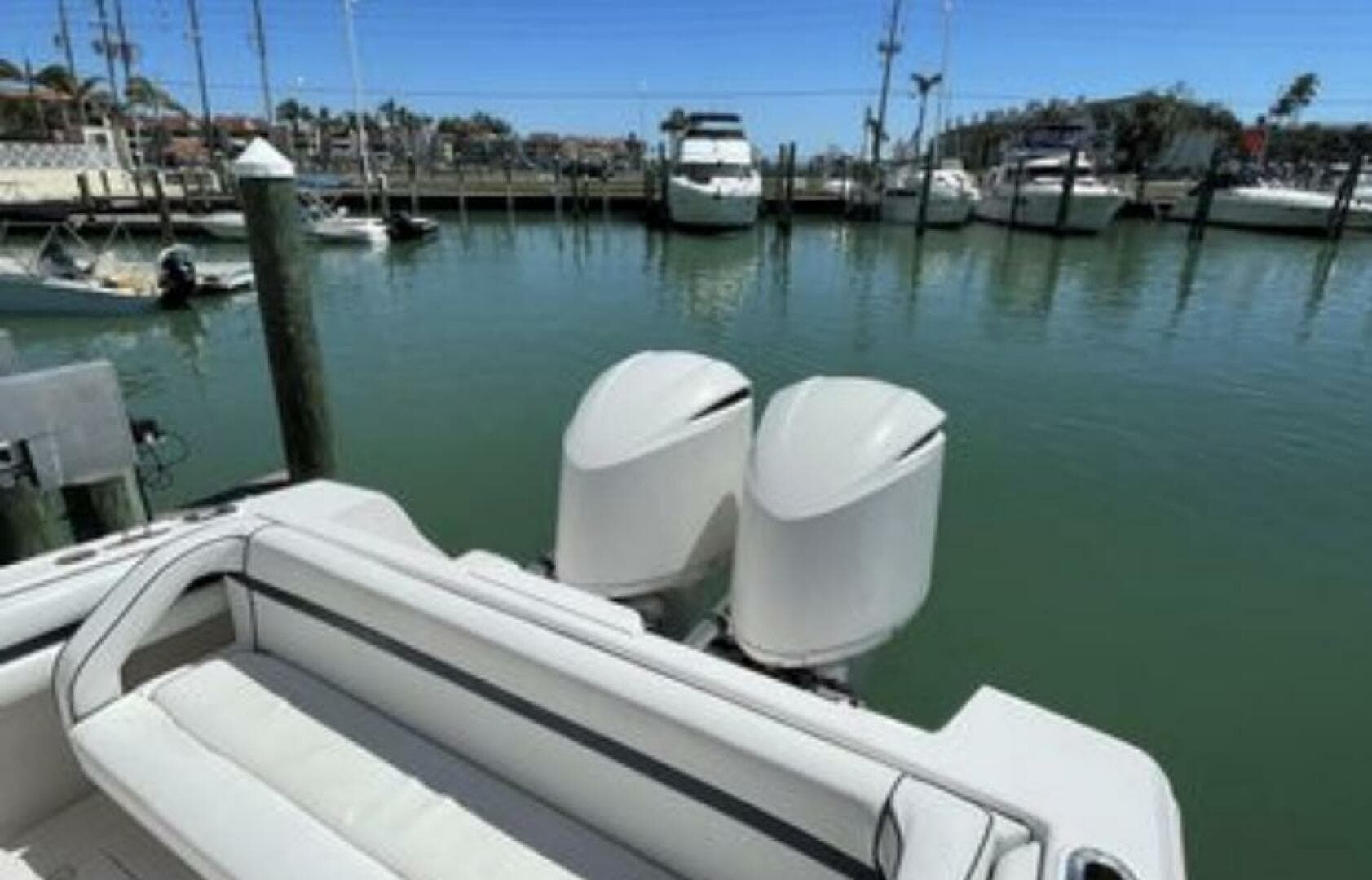 2008 Intrepid 323 Cuddy — photo 6