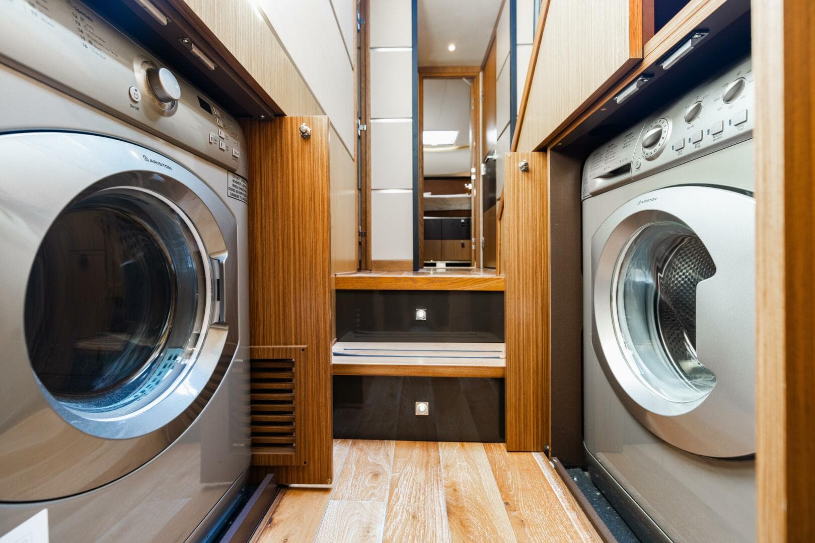 2016 Sea Ray L650 Fly — photo 47