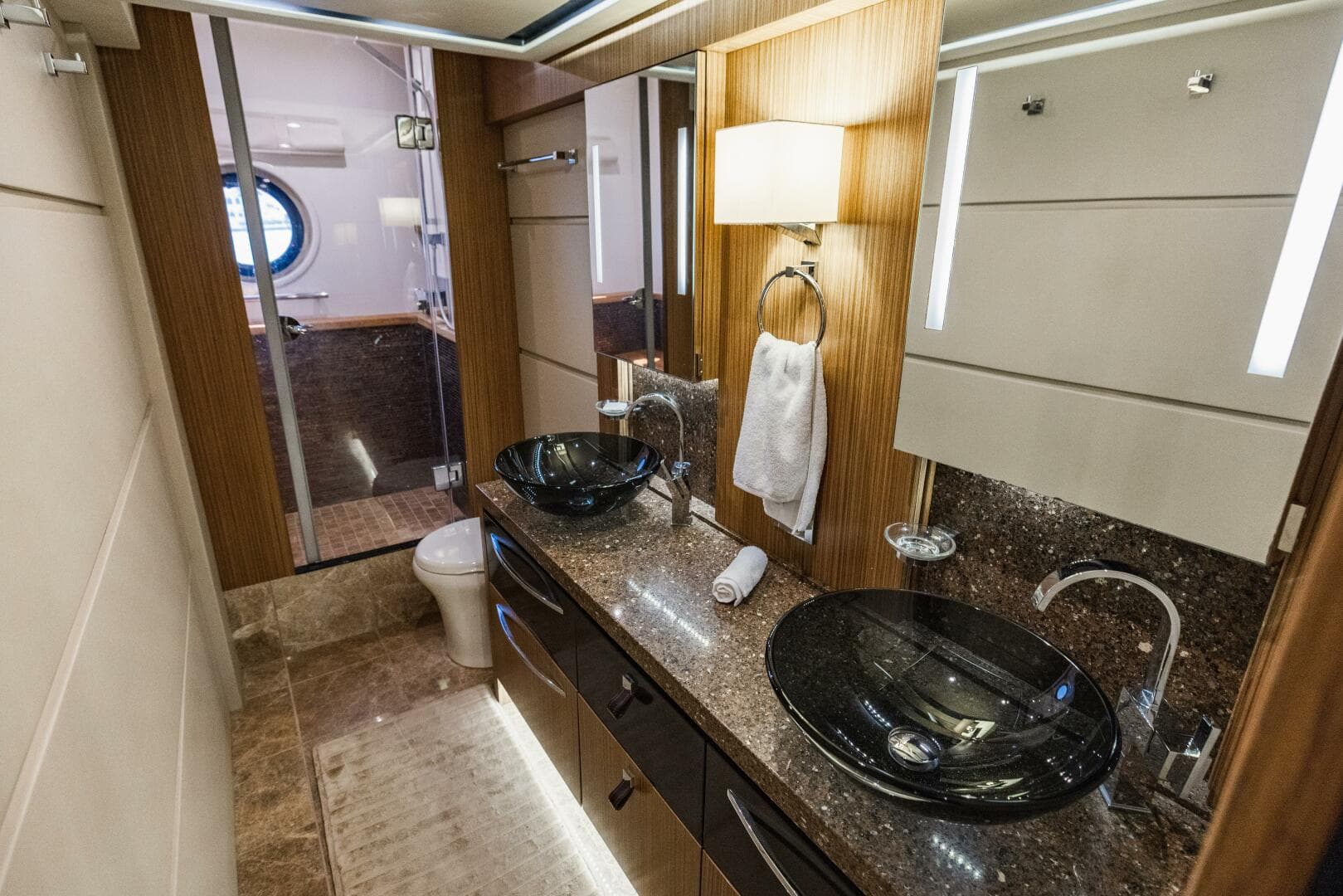 2016 Sea Ray L650 Fly — photo 52