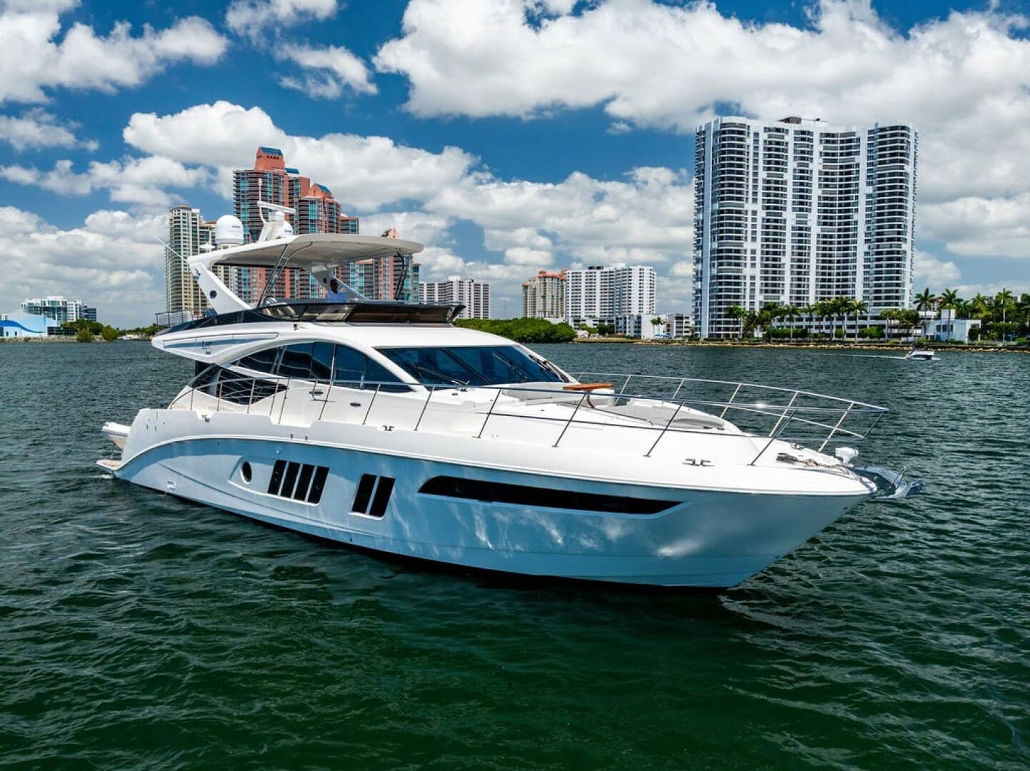 2016 Sea Ray L650 Fly — photo 1