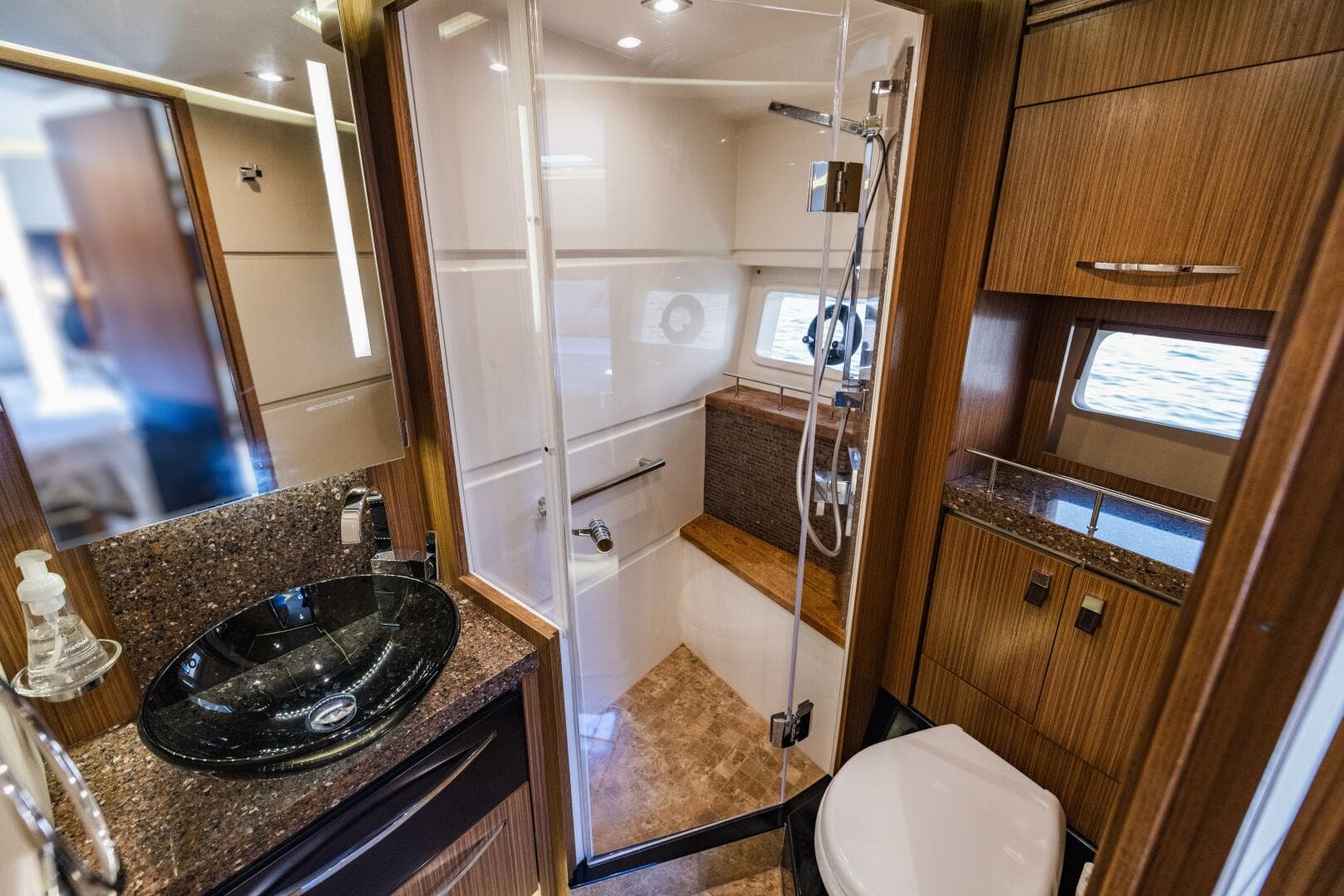 2016 Sea Ray L650 Fly — photo 45
