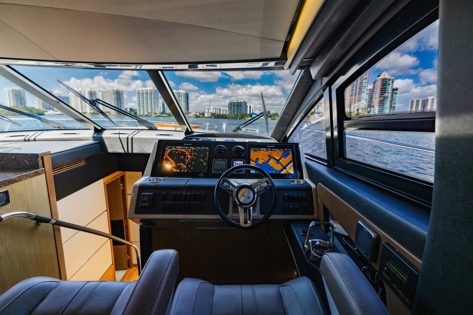 2016 Sea Ray L650 Fly — photo 35