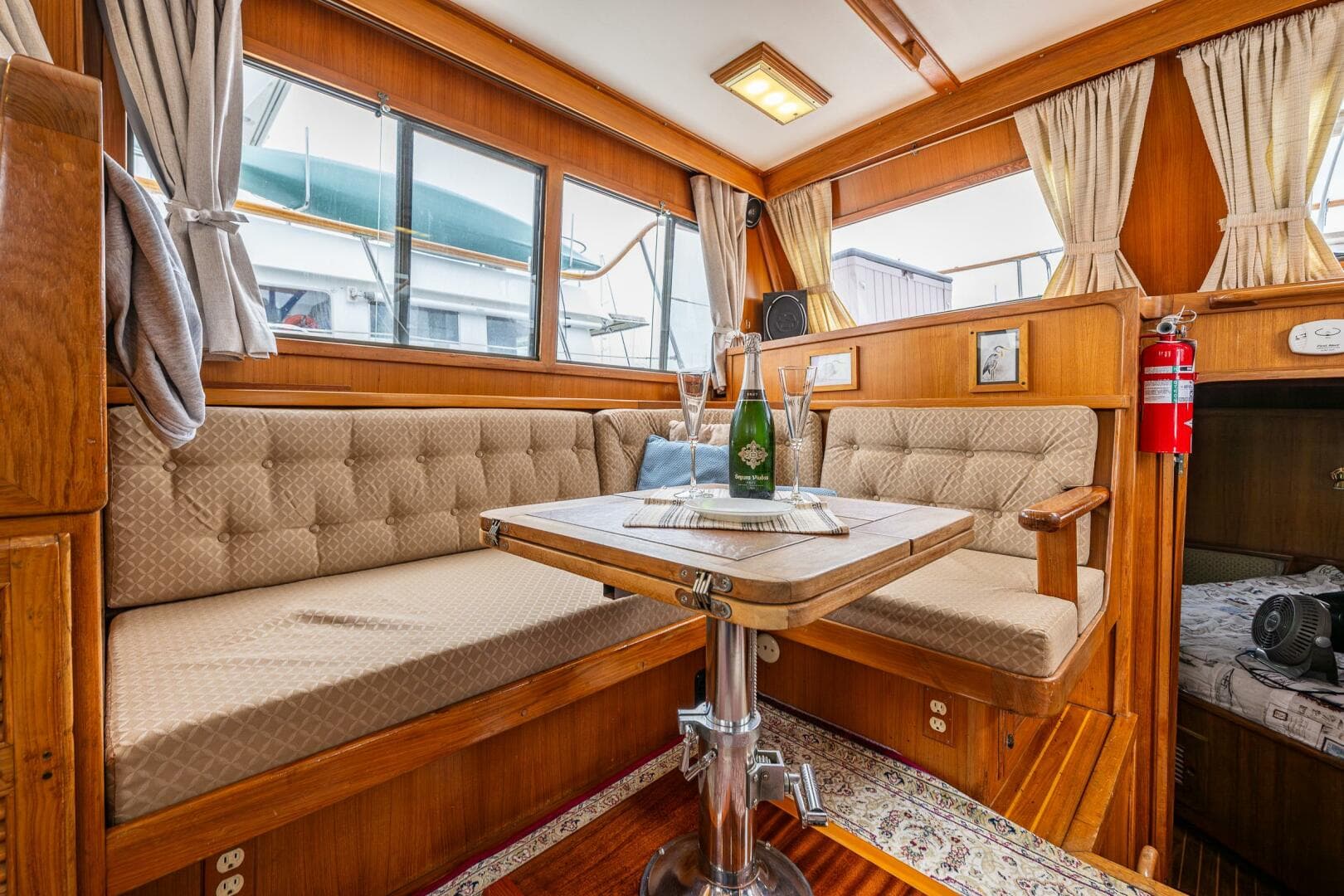 1986 Kha Shing 37 — photo 37