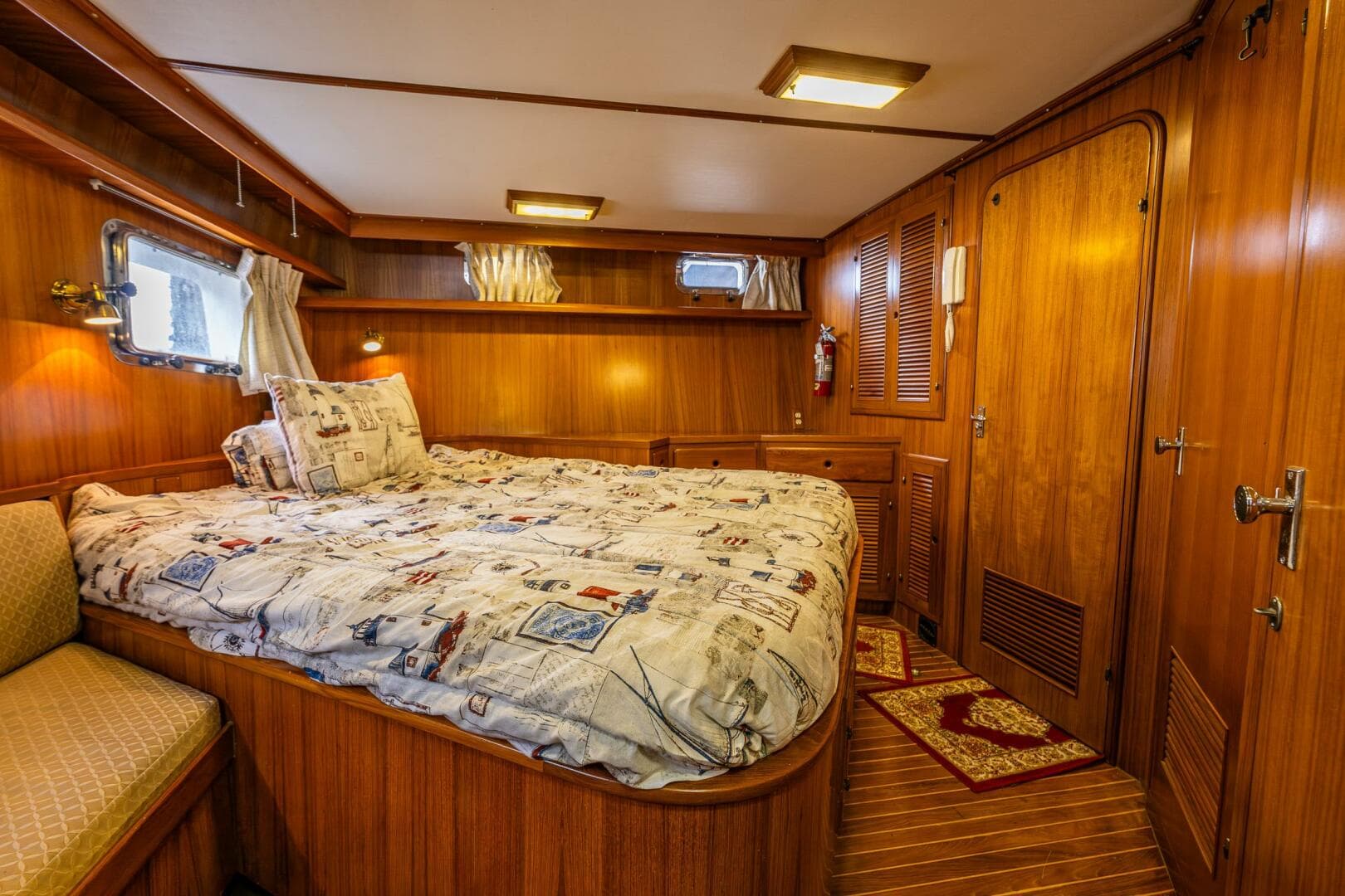 1986 Kha Shing 37 — photo 21