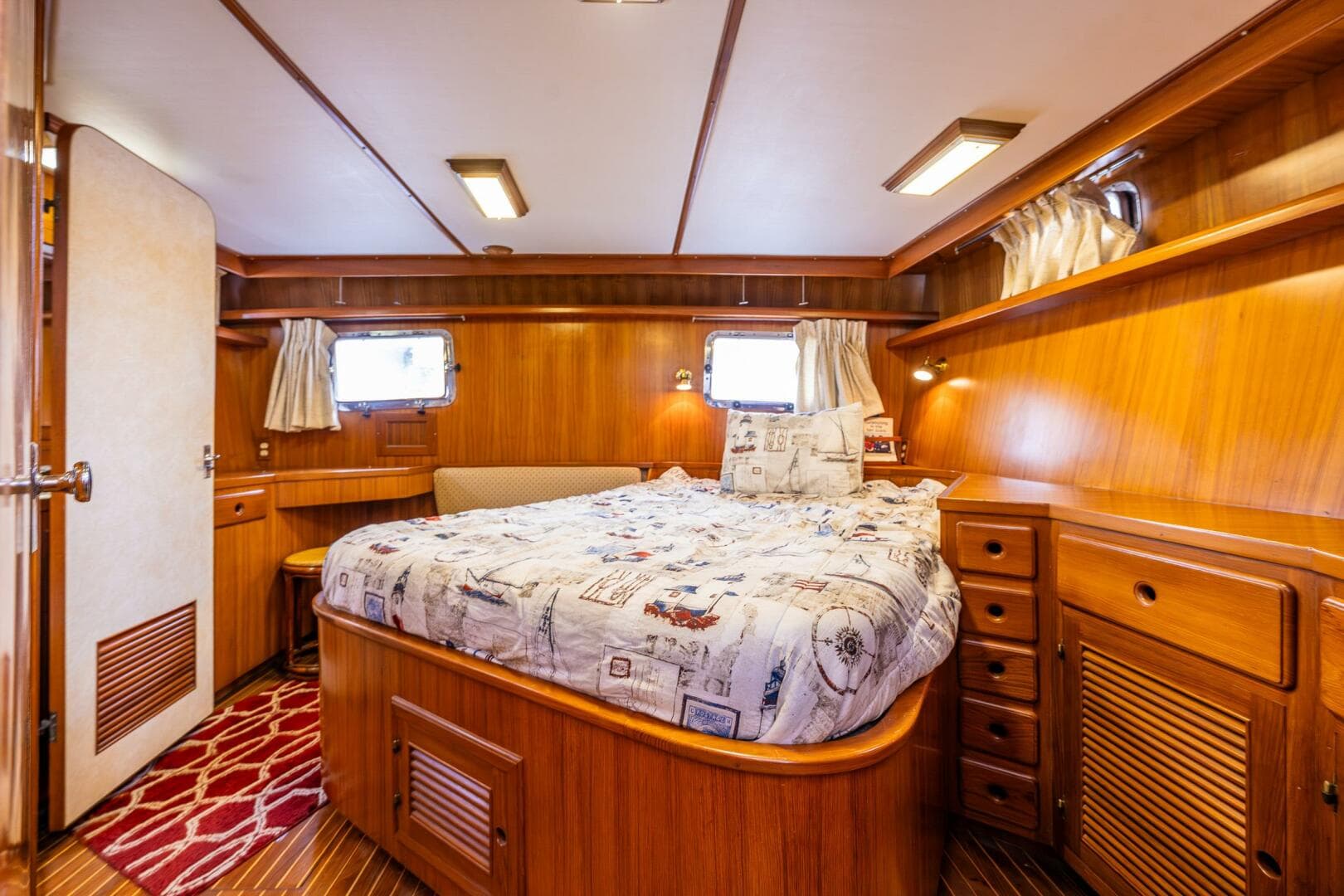 1986 Kha Shing 37 — photo 17