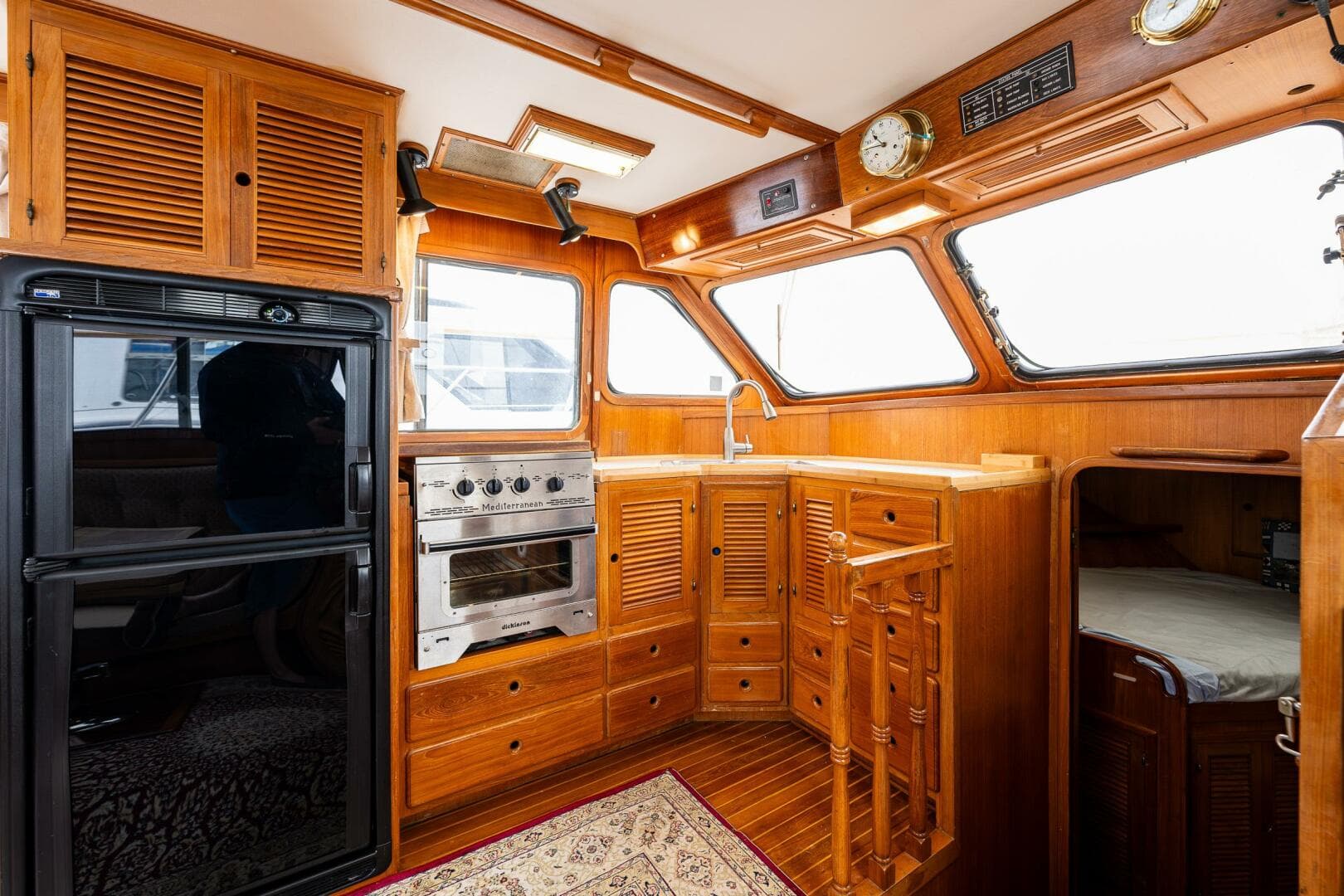 1986 Kha Shing 37 — photo 29