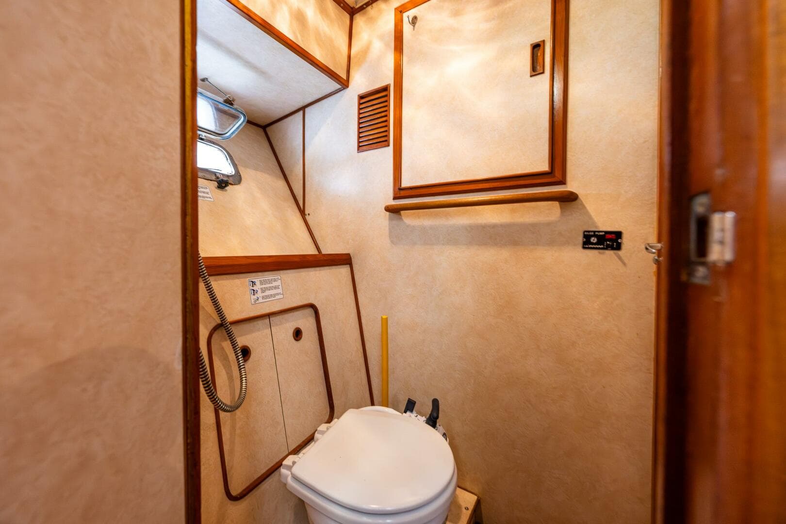 1986 Kha Shing 37 — photo 31