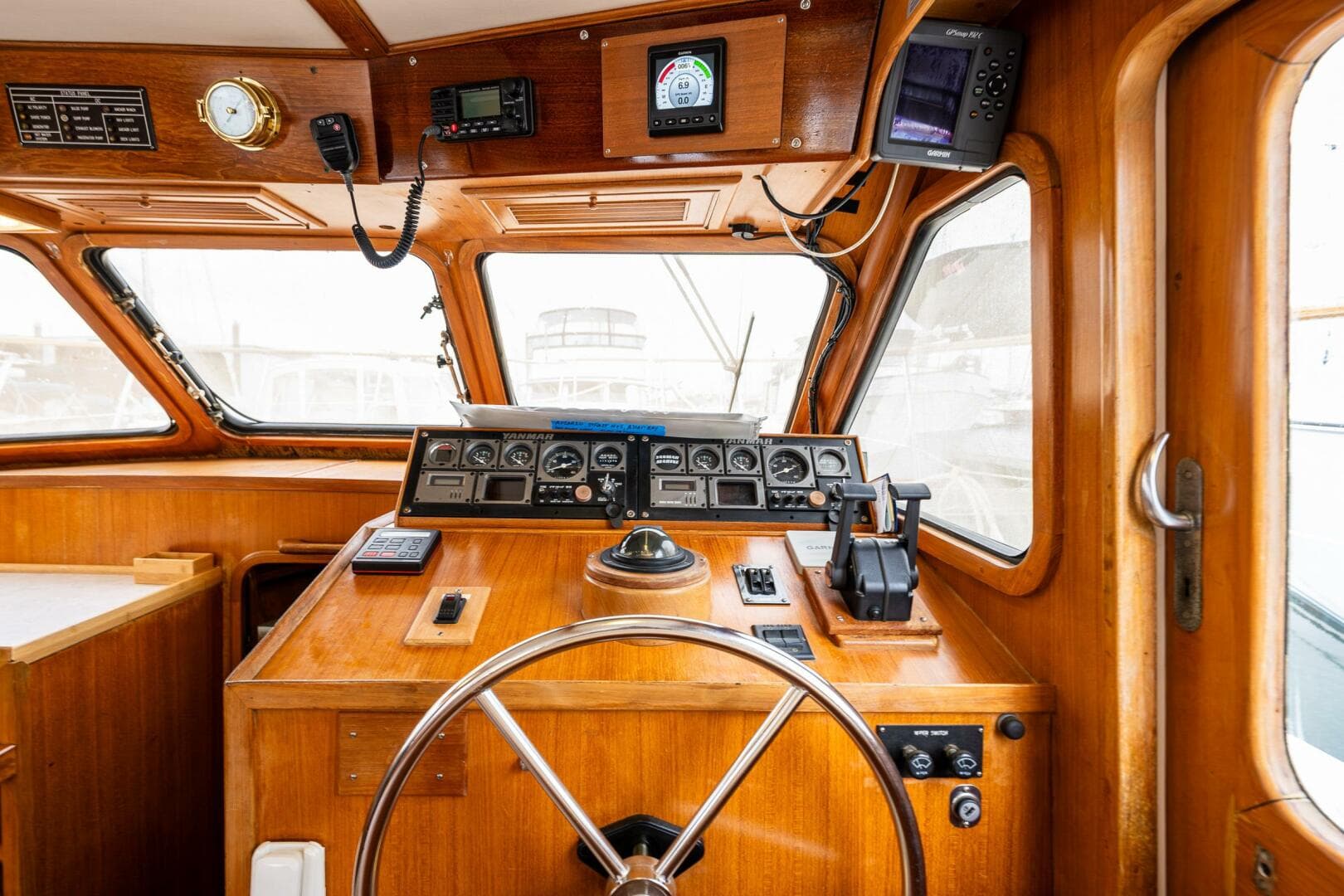 1986 Kha Shing 37 — photo 10