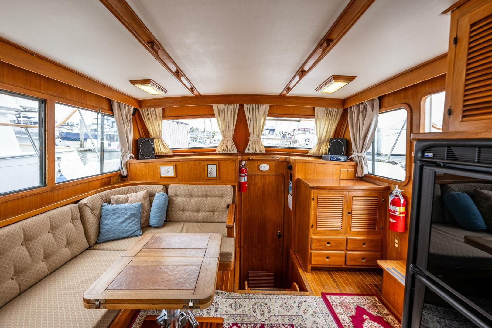 1986 Kha Shing 37 — photo 22