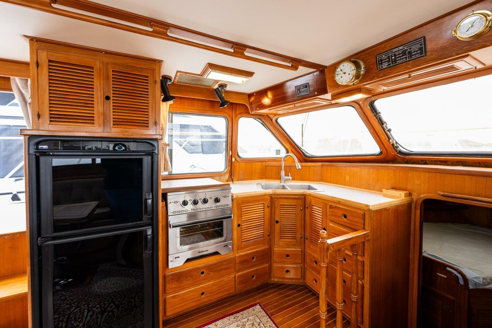 1986 Kha Shing 37 — photo 27