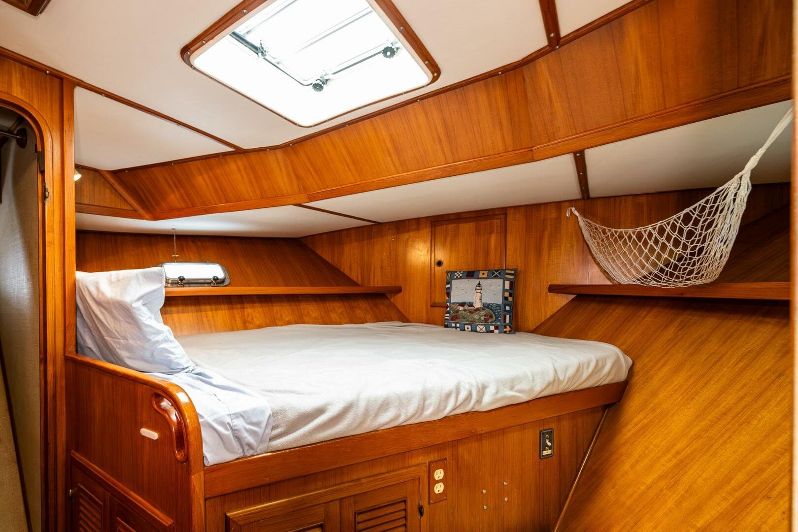 1986 Kha Shing 37 — photo 35