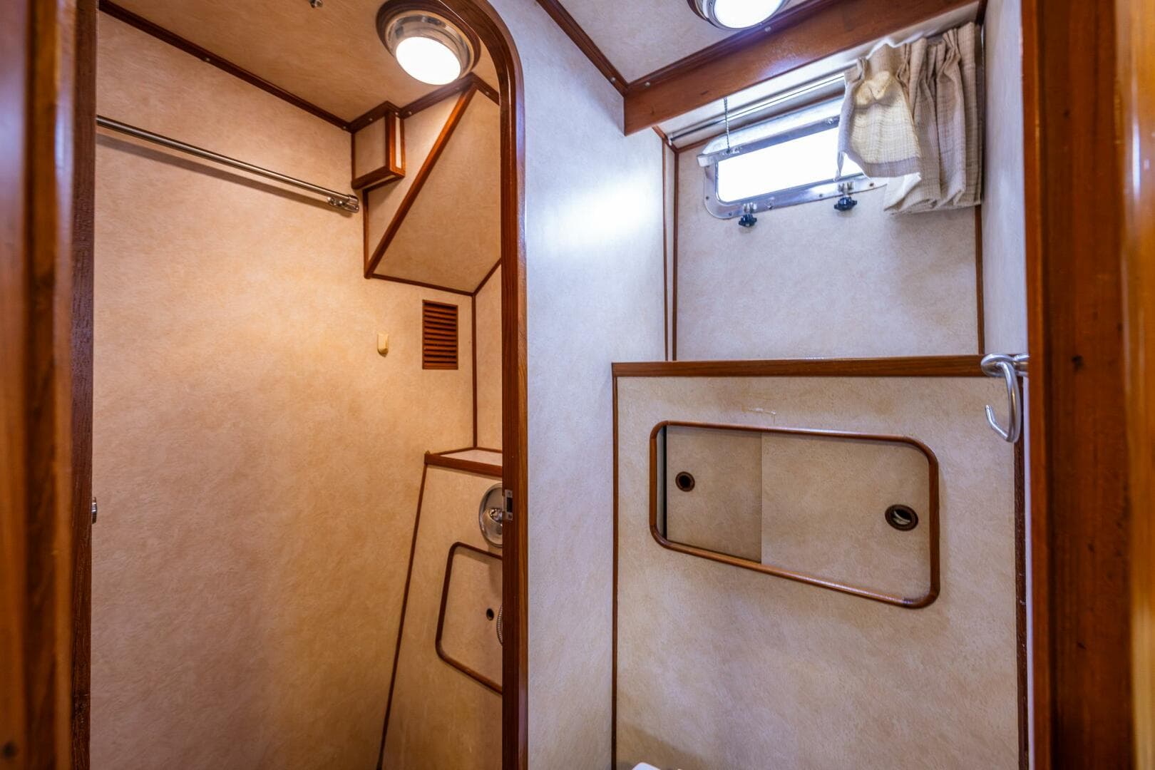 1986 Kha Shing 37 — photo 18