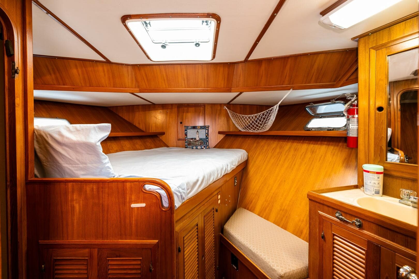 1986 Kha Shing 37 — photo 36