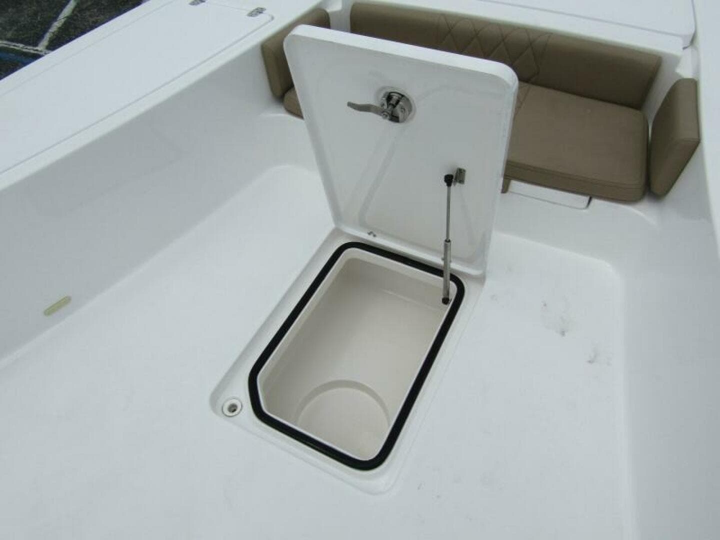 2025 Blazer Bay 2550 Gts — photo 16