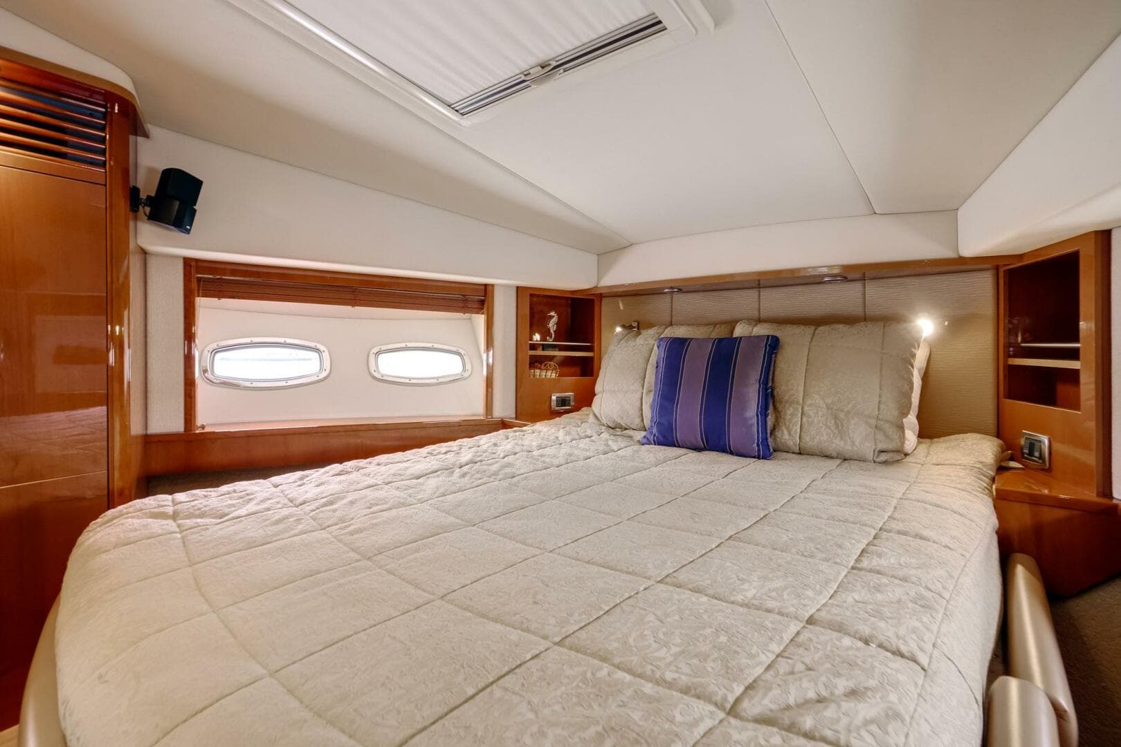 2008 Sea Ray 60 Sundancer — photo 73