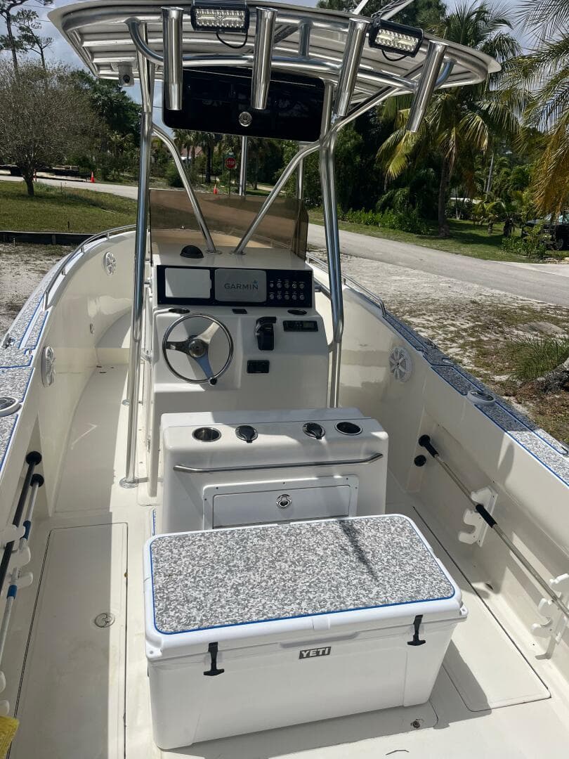1998 Blue Fin 25 Center Console — photo 4