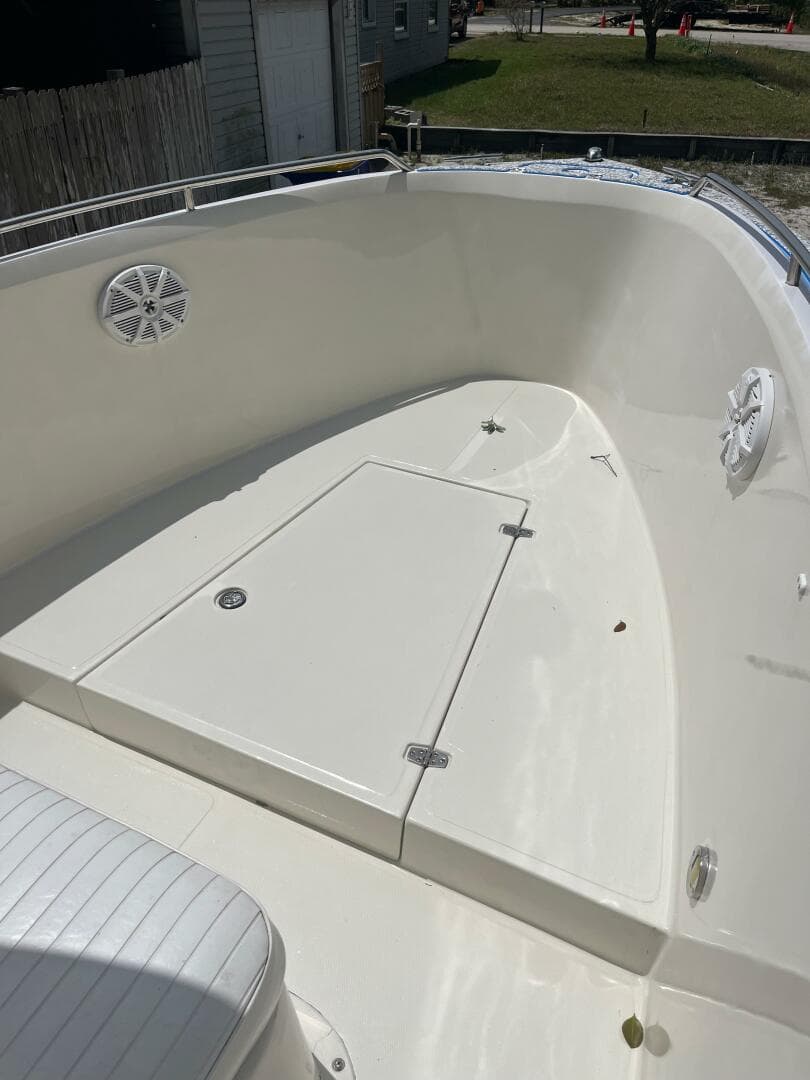 1998 Blue Fin 25 Center Console — photo 12