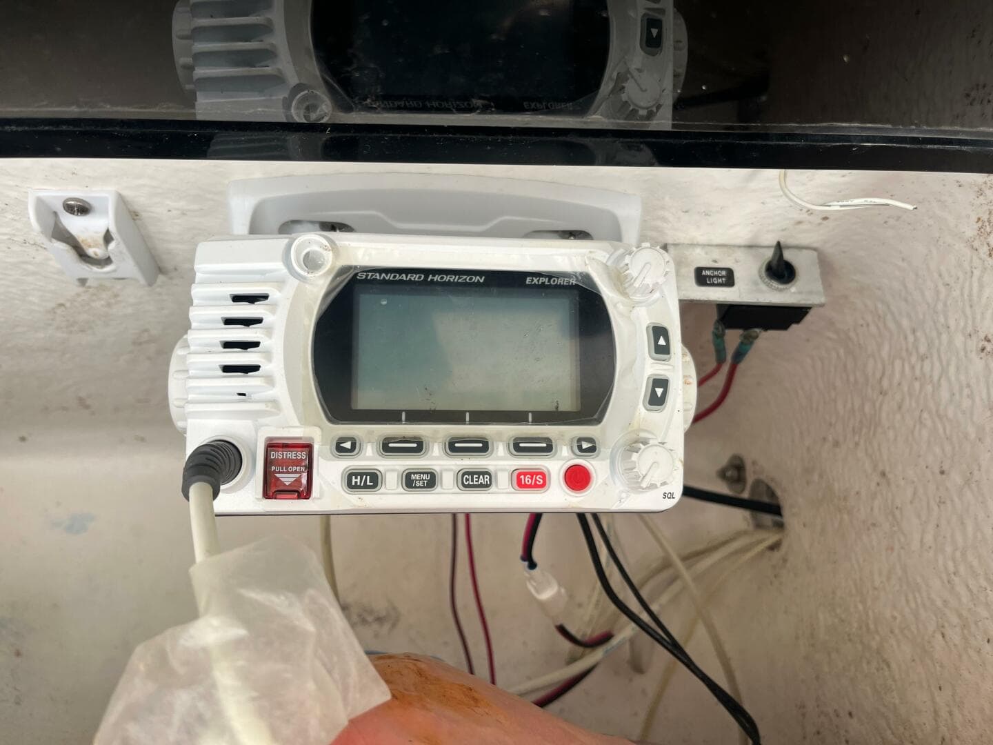 1998 Blue Fin 25 Center Console — photo 10