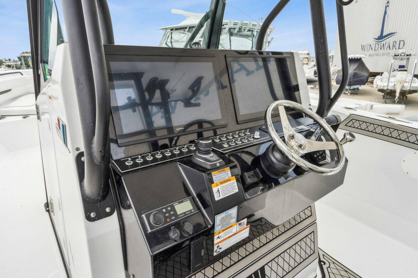 2023 Wellcraft 352 Fisherman Center Console — photo 15