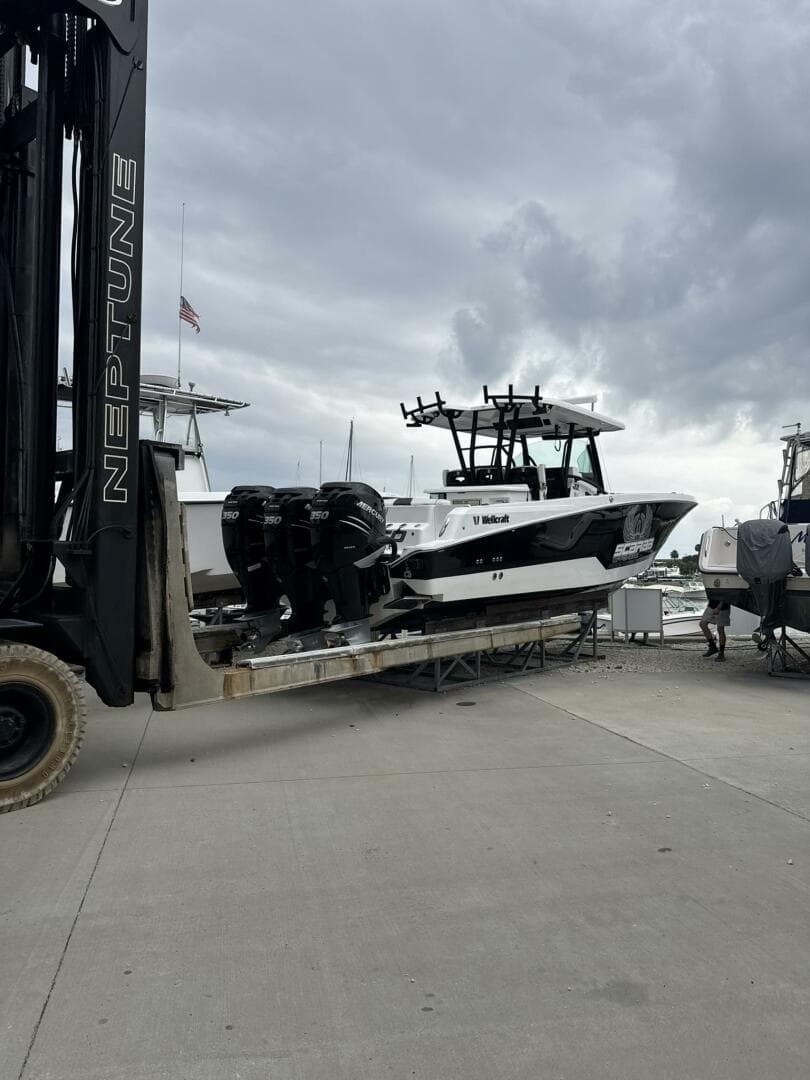 2023 Wellcraft 352 Fisherman Center Console — photo 41