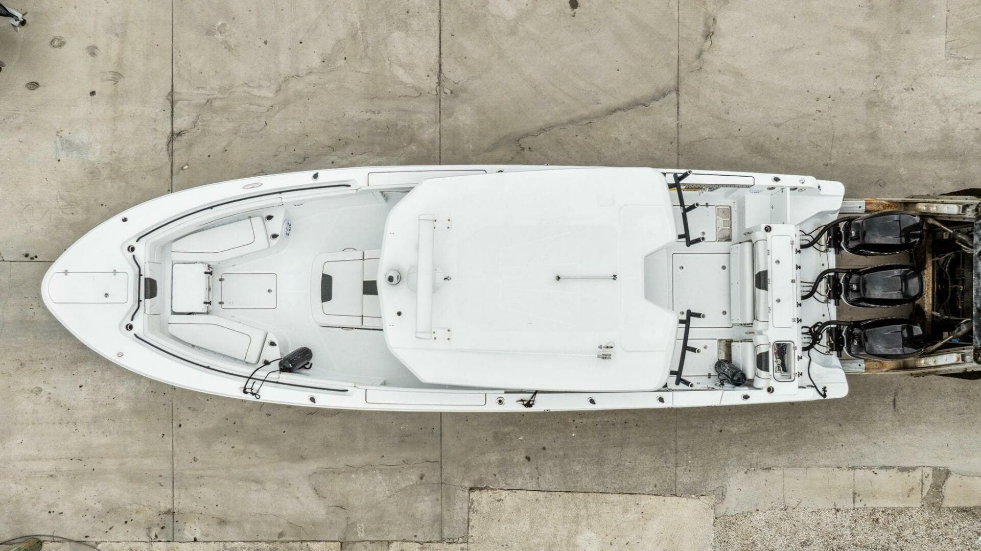 2023 Wellcraft 352 Fisherman Center Console — photo 32