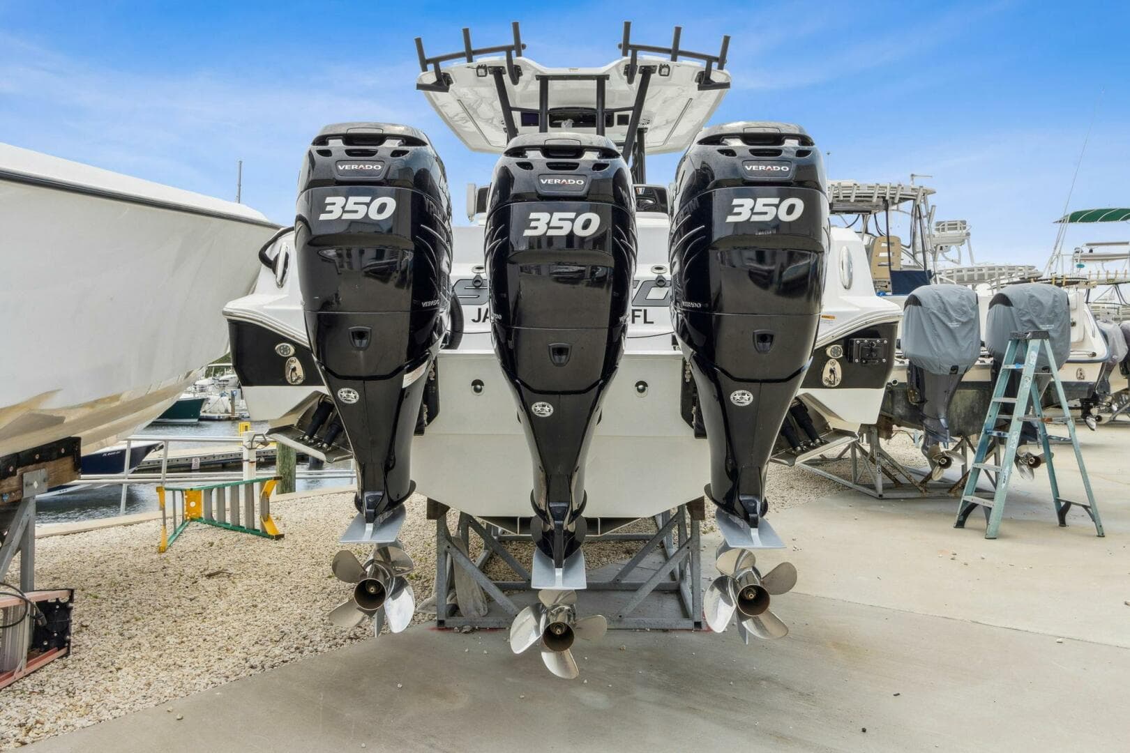 2023 Wellcraft 352 Fisherman Center Console — photo 5