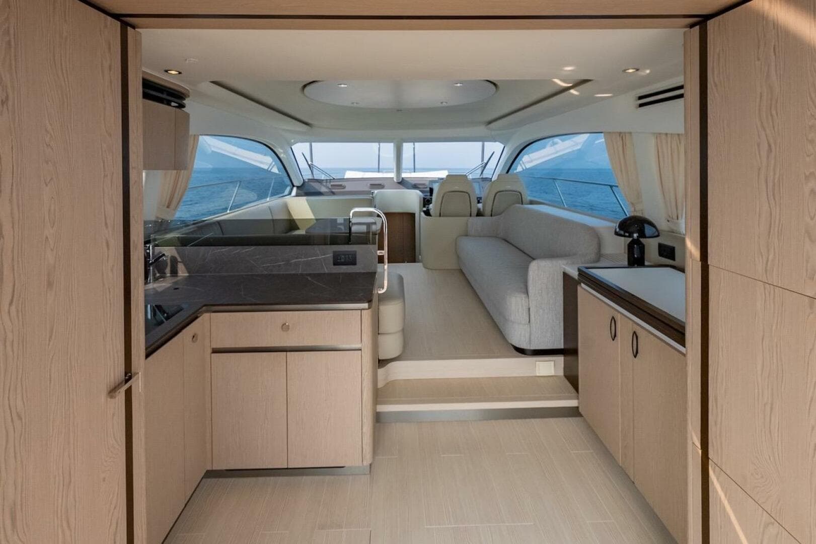 2023 Azimut Fly 53 — photo 24