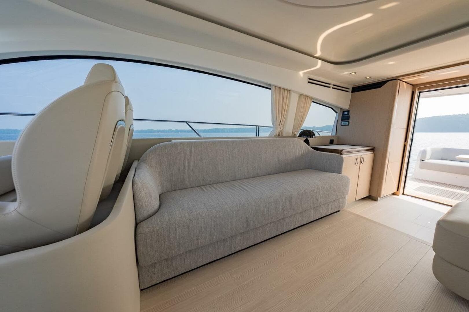 2023 Azimut Fly 53 — photo 37