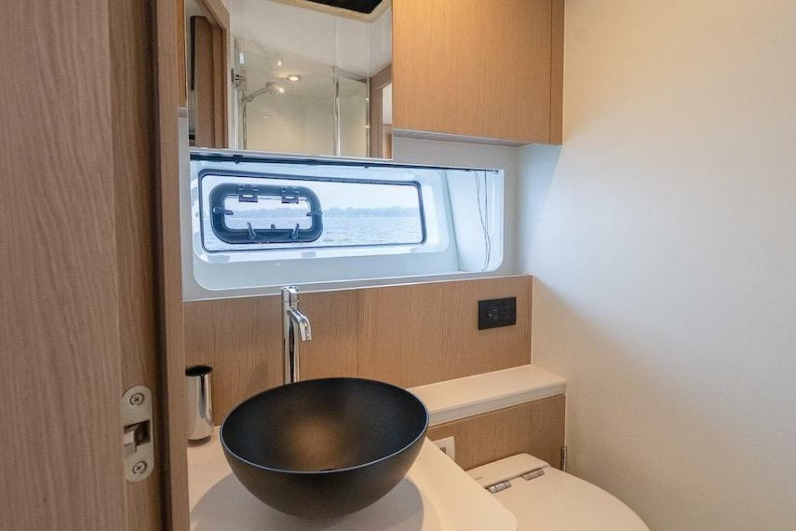 2023 Azimut Fly 53 — photo 92