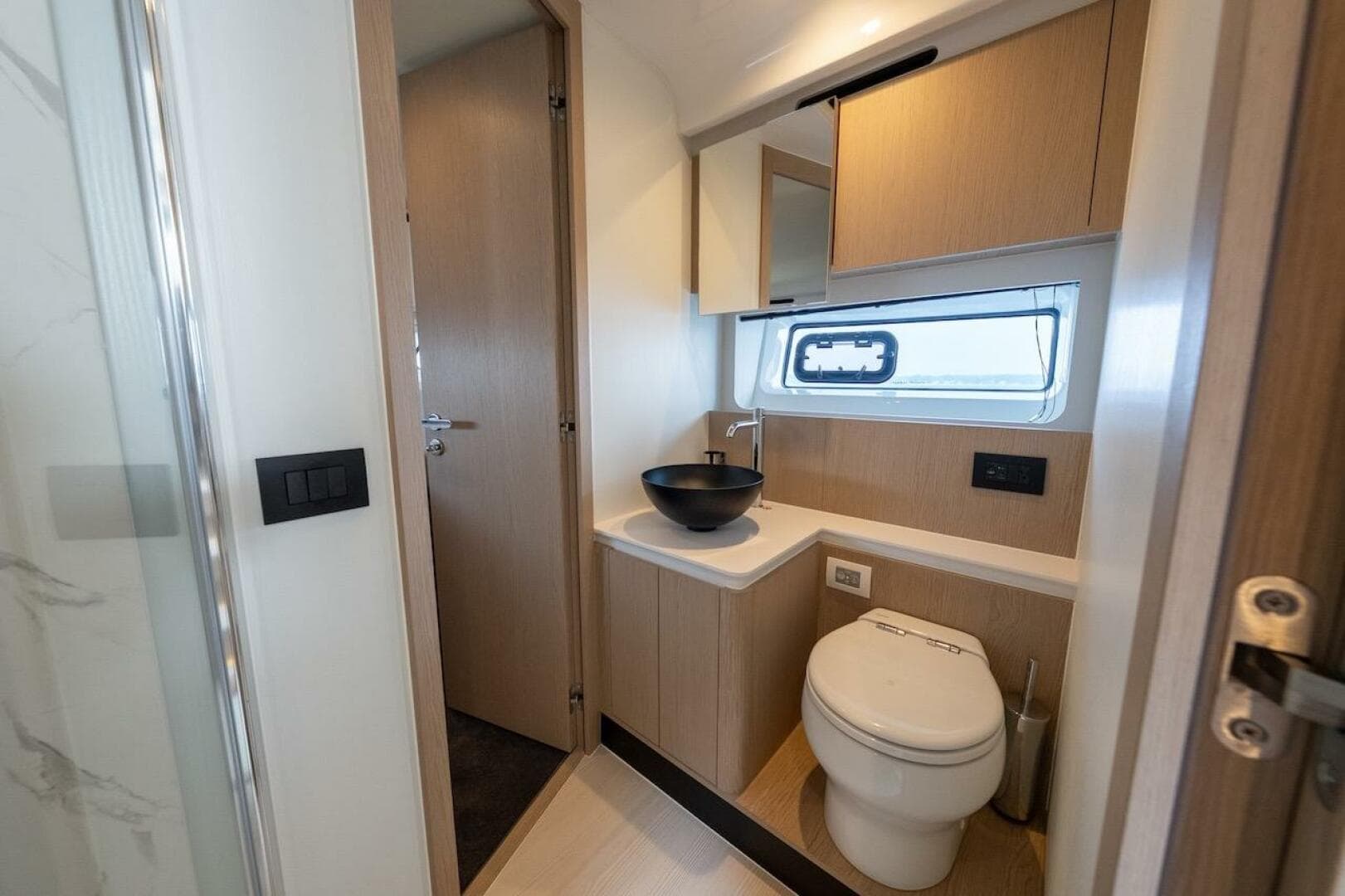 2023 Azimut Fly 53 — photo 95