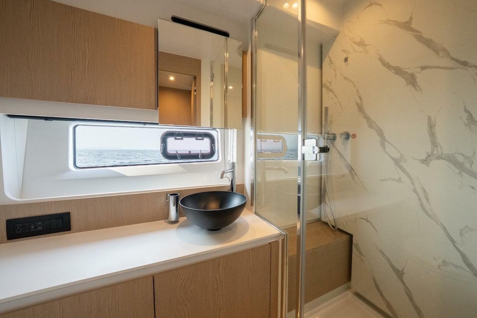 2023 Azimut Fly 53 — photo 85