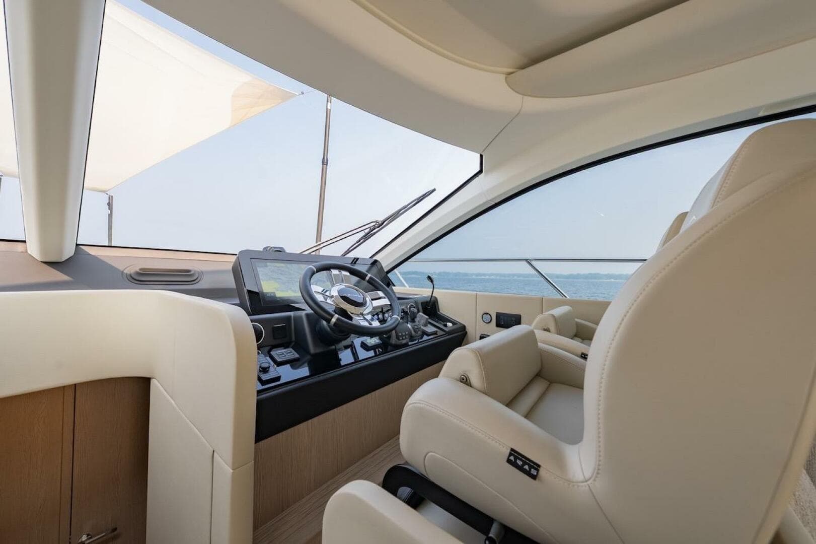 2023 Azimut Fly 53 — photo 32