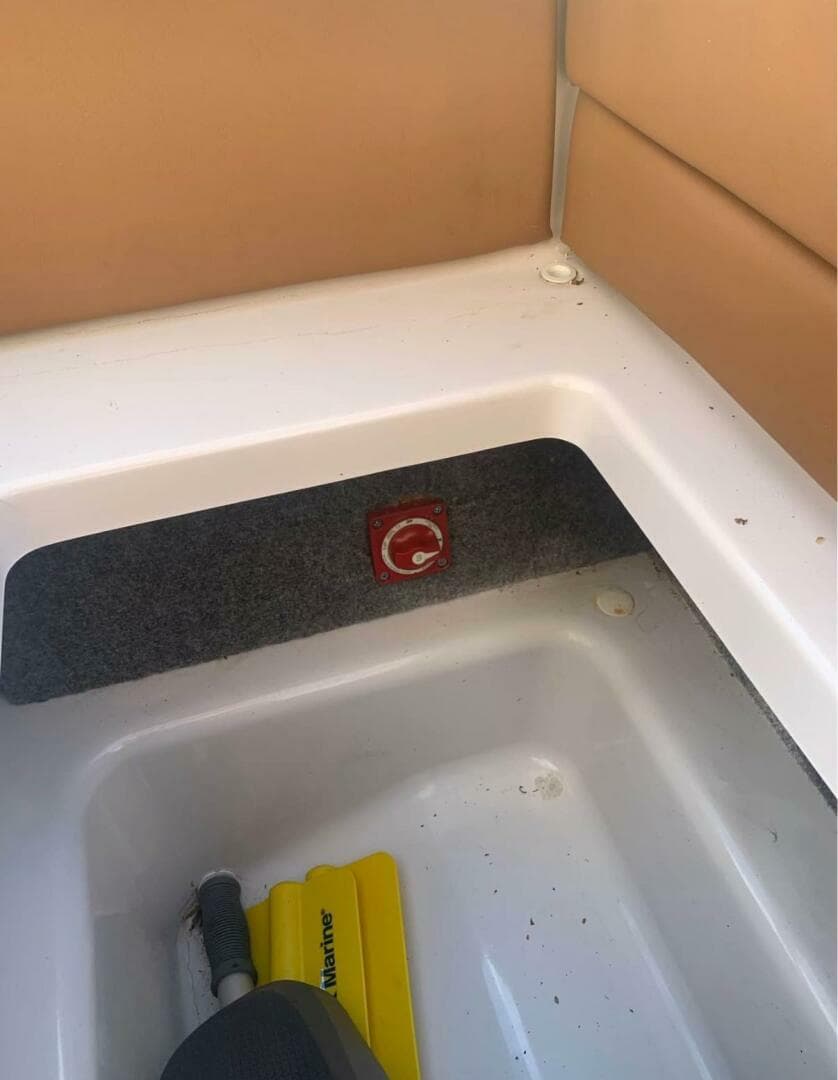 2018 Glastron GT 245 — photo 11