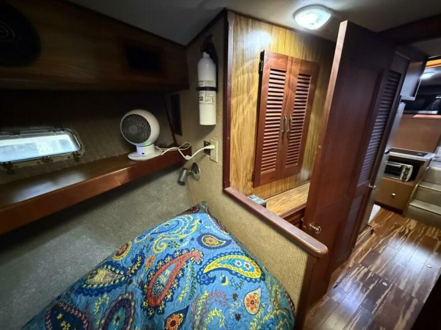 1980 Viking 43 Dcmy — photo 33