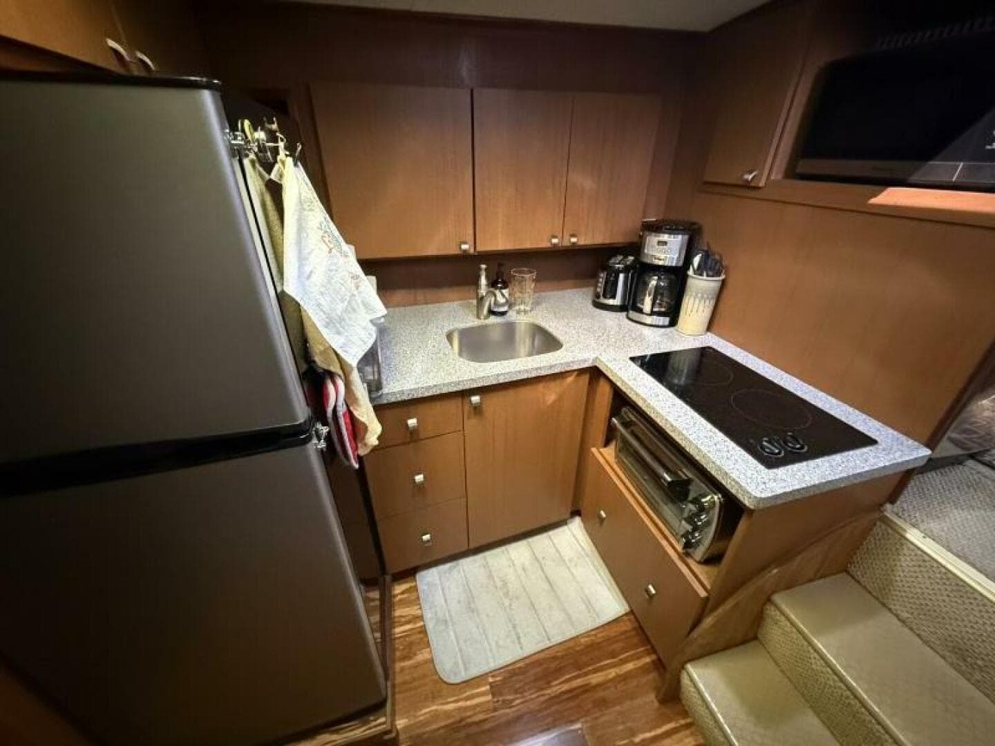 1980 Viking 43 Dcmy — photo 27