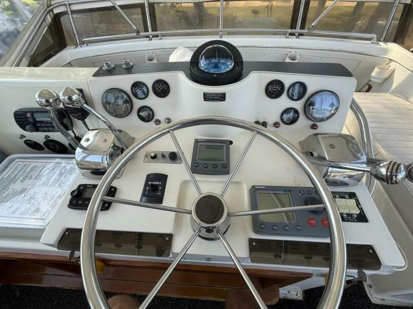1980 Viking 43 Dcmy — photo 13