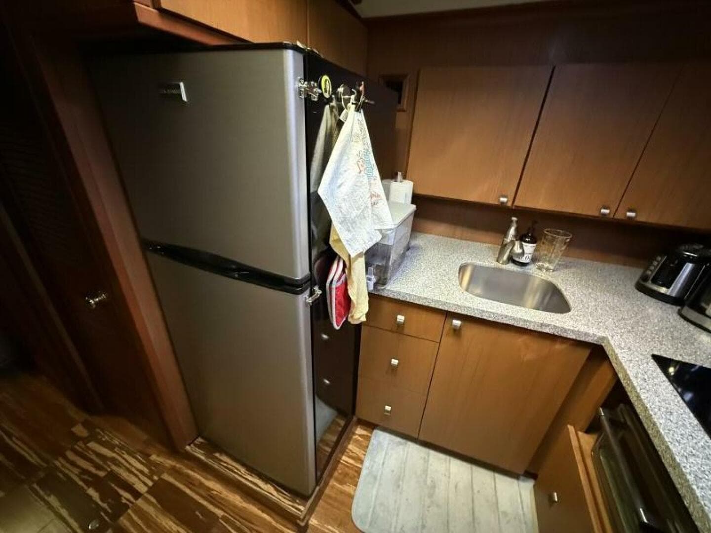 1980 Viking 43 Dcmy — photo 28