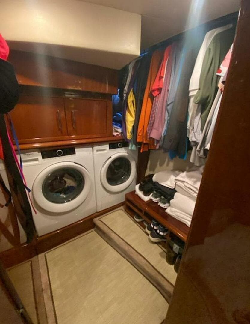 2006 Marquis 65 — photo 31