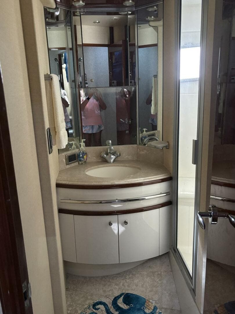 2006 Marquis 65 — photo 39