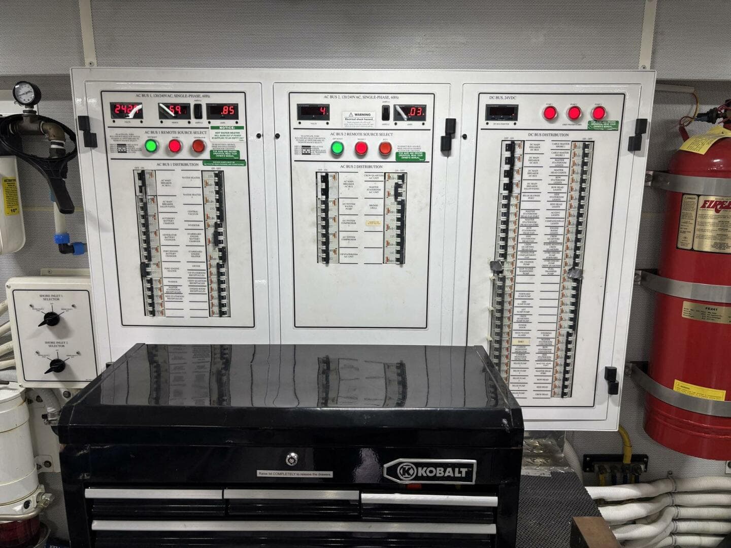 2006 Marquis 65 — photo 56