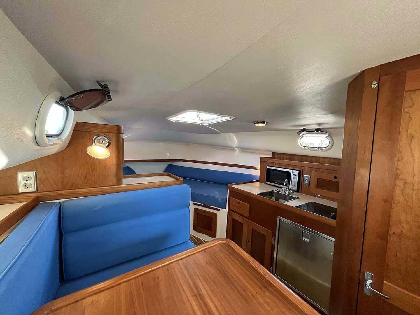 2013 Hunt Yachts Harrier 36 — photo 28