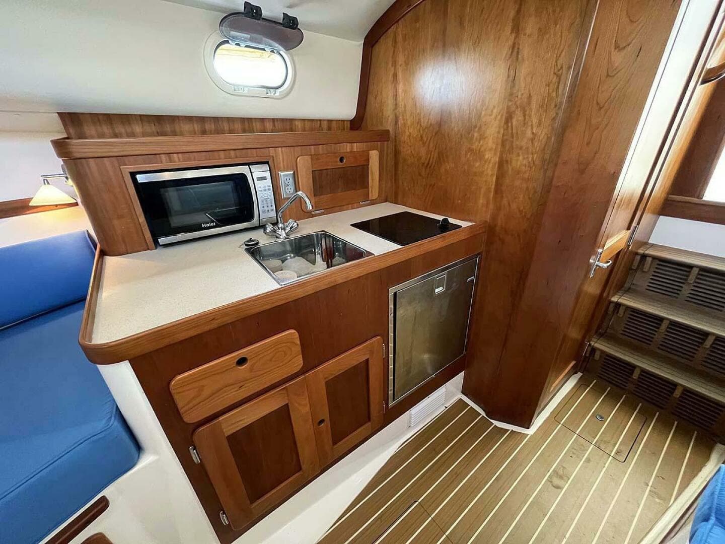 2013 Hunt Yachts Harrier 36 — photo 33
